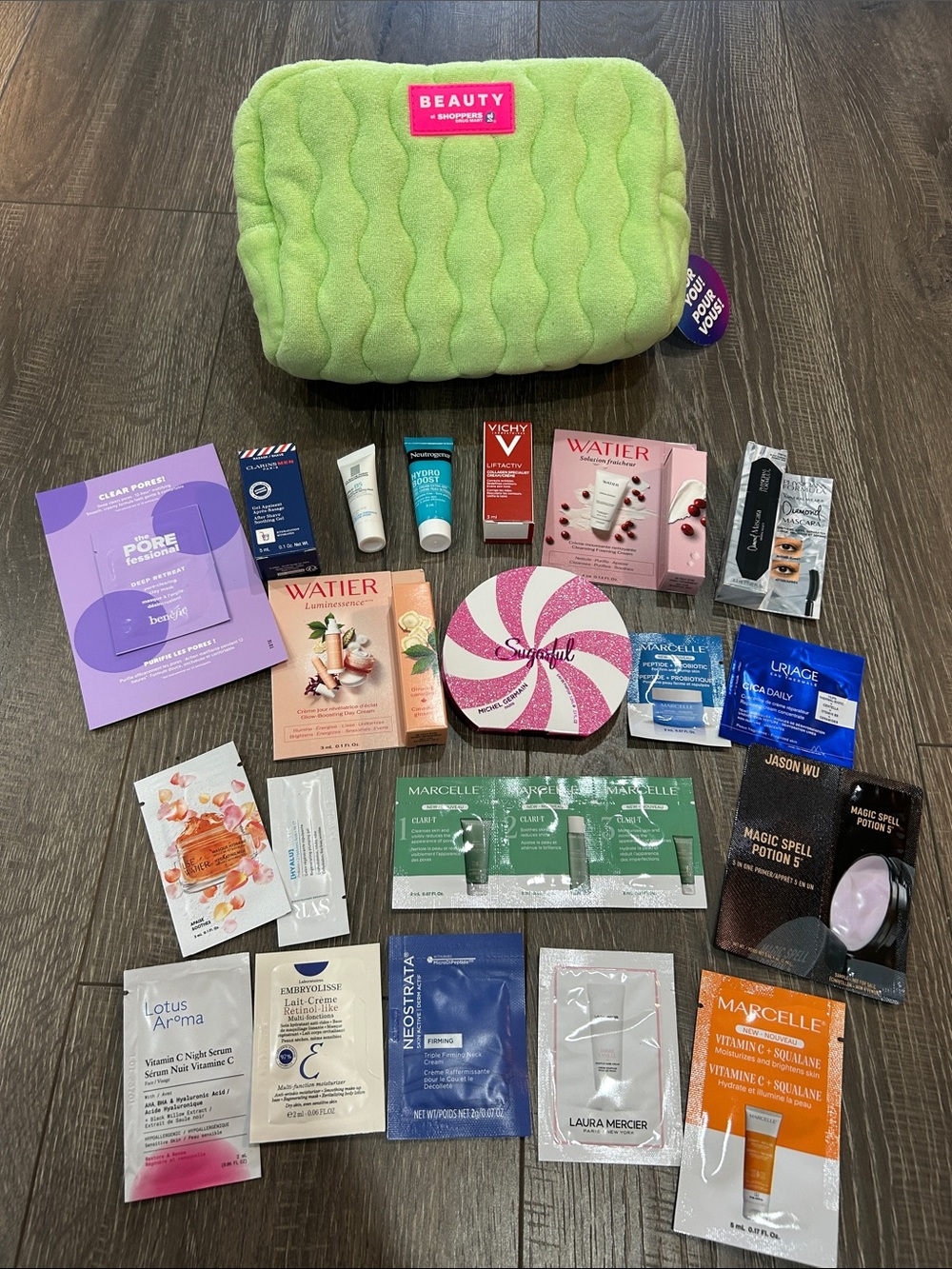 20 pieces Shoppers Drug Mart Makeup & Skincare Sample Set with Green Pouch NWT